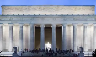 lincoln memorial democracy symbol