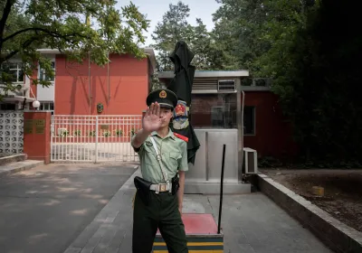 Police stopping reporters_China