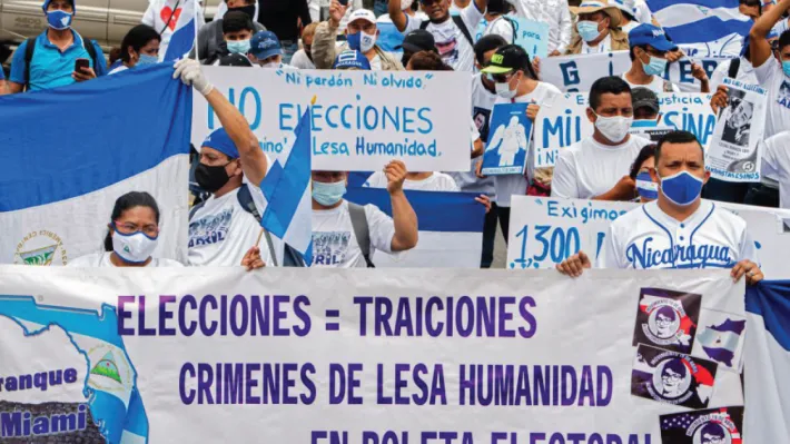 Nicaraguans living in Costa Rica protest against the government of Nicaraguan President Daniel Ortega 